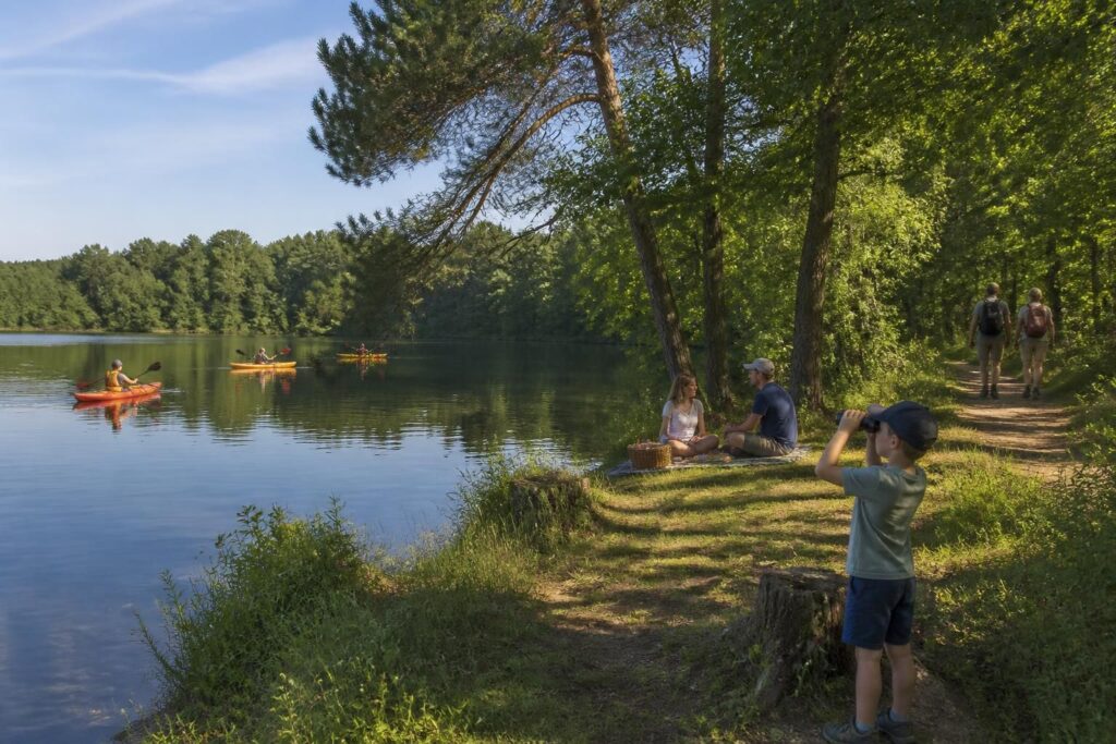 découvrez les meilleures activités nature autour du lac d'hostens pour un week-end détente inoubliable : randonnées, baignade, pique-niques et relaxation au cœur d'un cadre naturel préservé.