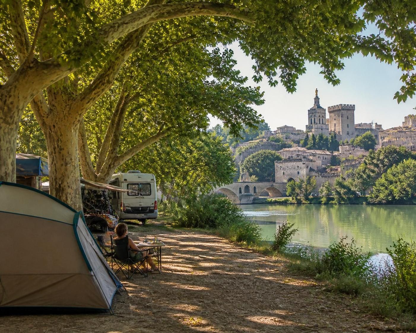 découvrez bagatelle camping avignon, un havre de nature en provence idéal pour des vacances authentiques et ressourçantes en famille ou entre amis.