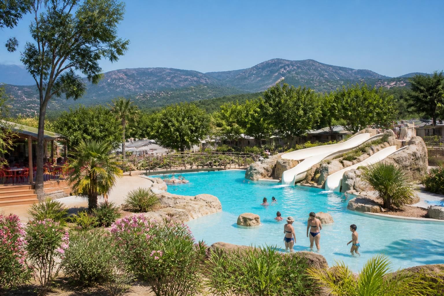 découvrez le camping tucan en costa brava, espagne, un havre de nature idéal pour des vacances ressourçantes alliant détente, paysages magnifiques et activités de plein air.